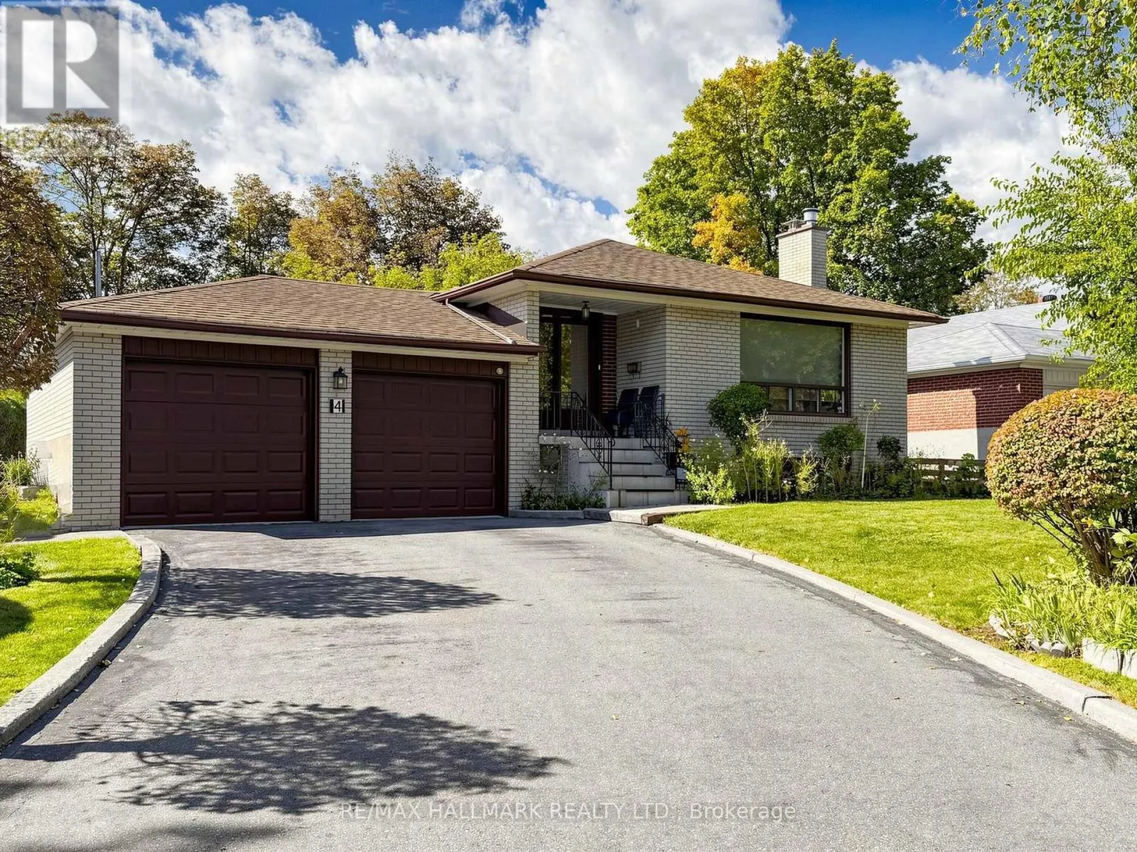 4 MULTIFLORA PLACE