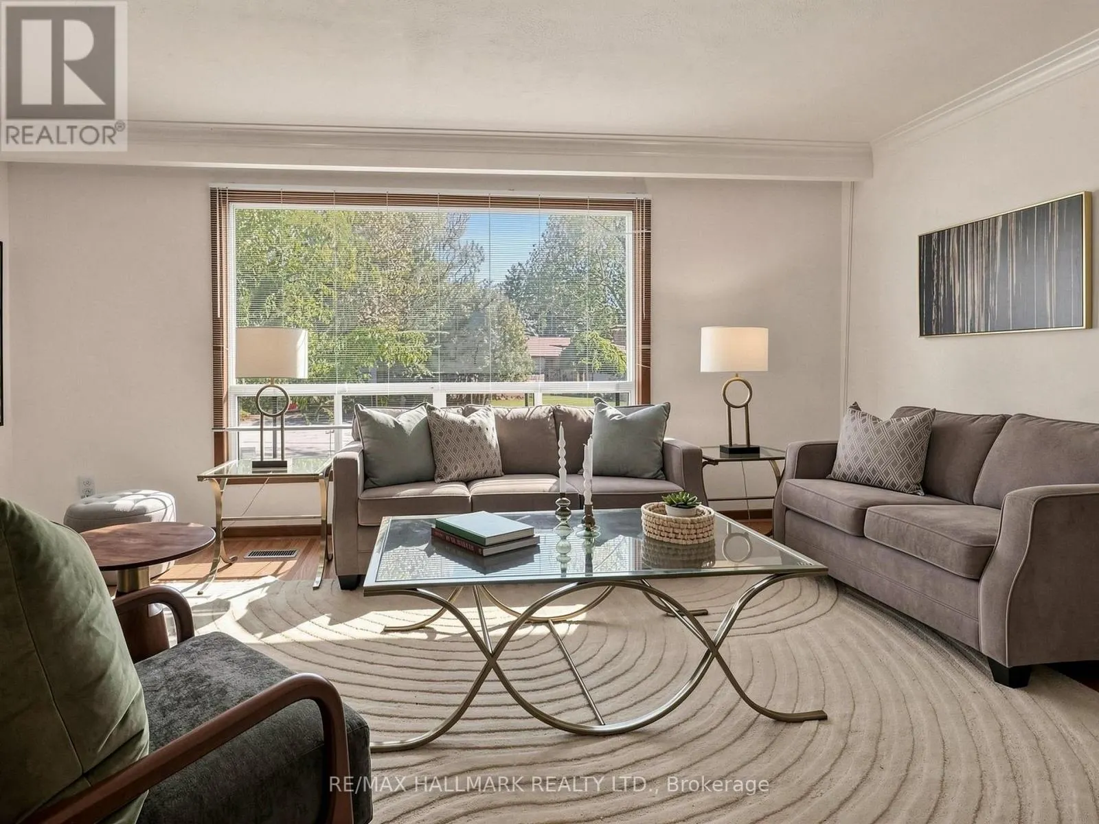 4 MULTIFLORA PLACE