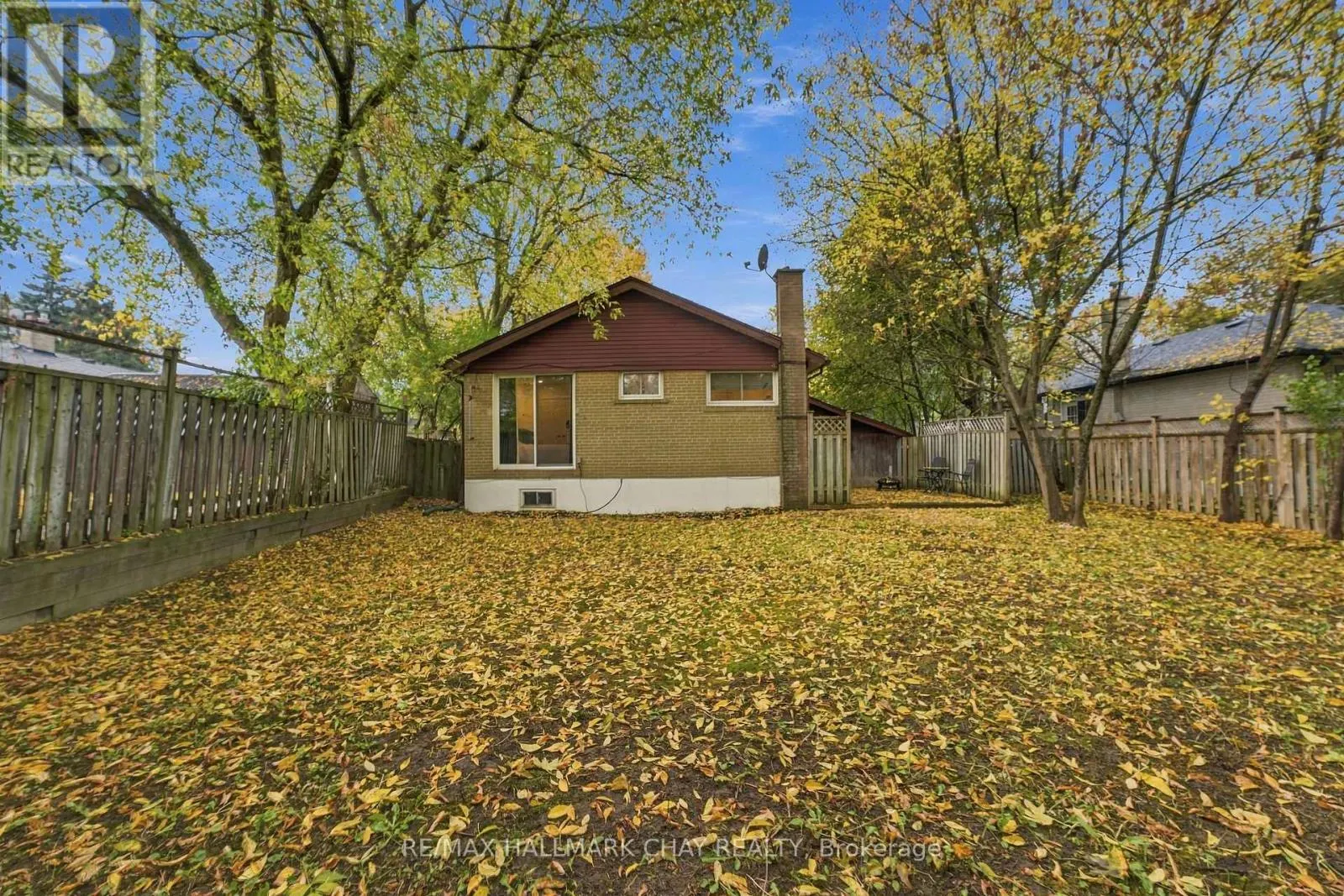 11 DAVIDSON ROAD