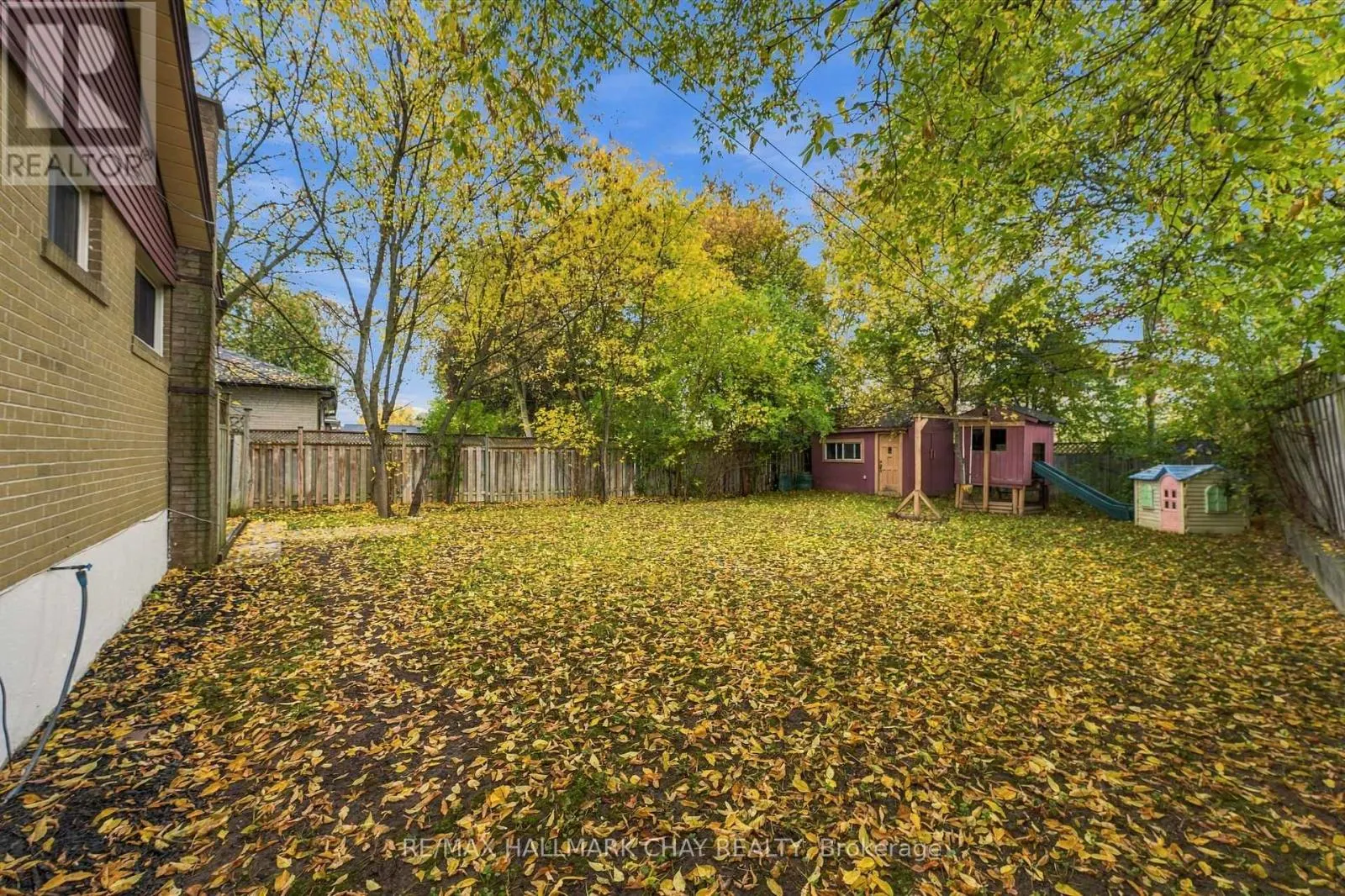 11 DAVIDSON ROAD