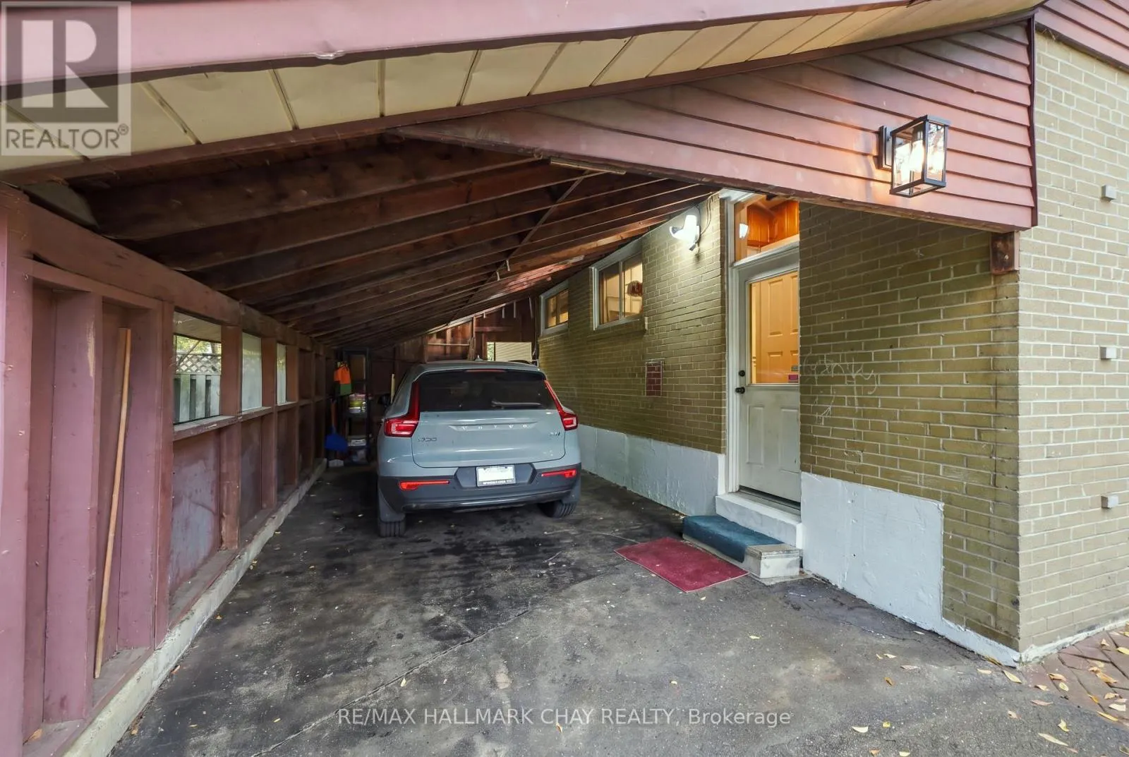 11 DAVIDSON ROAD