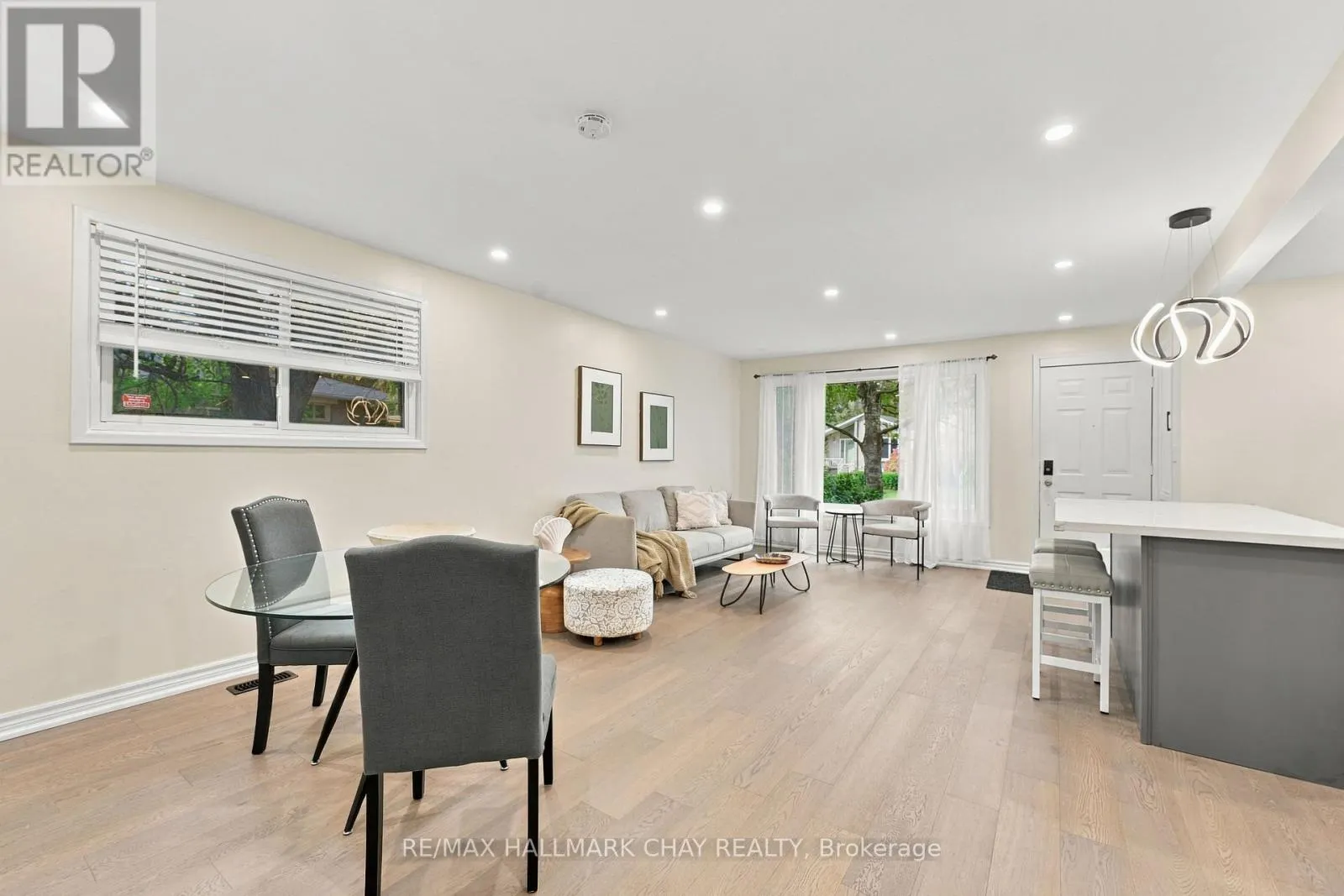 11 DAVIDSON ROAD