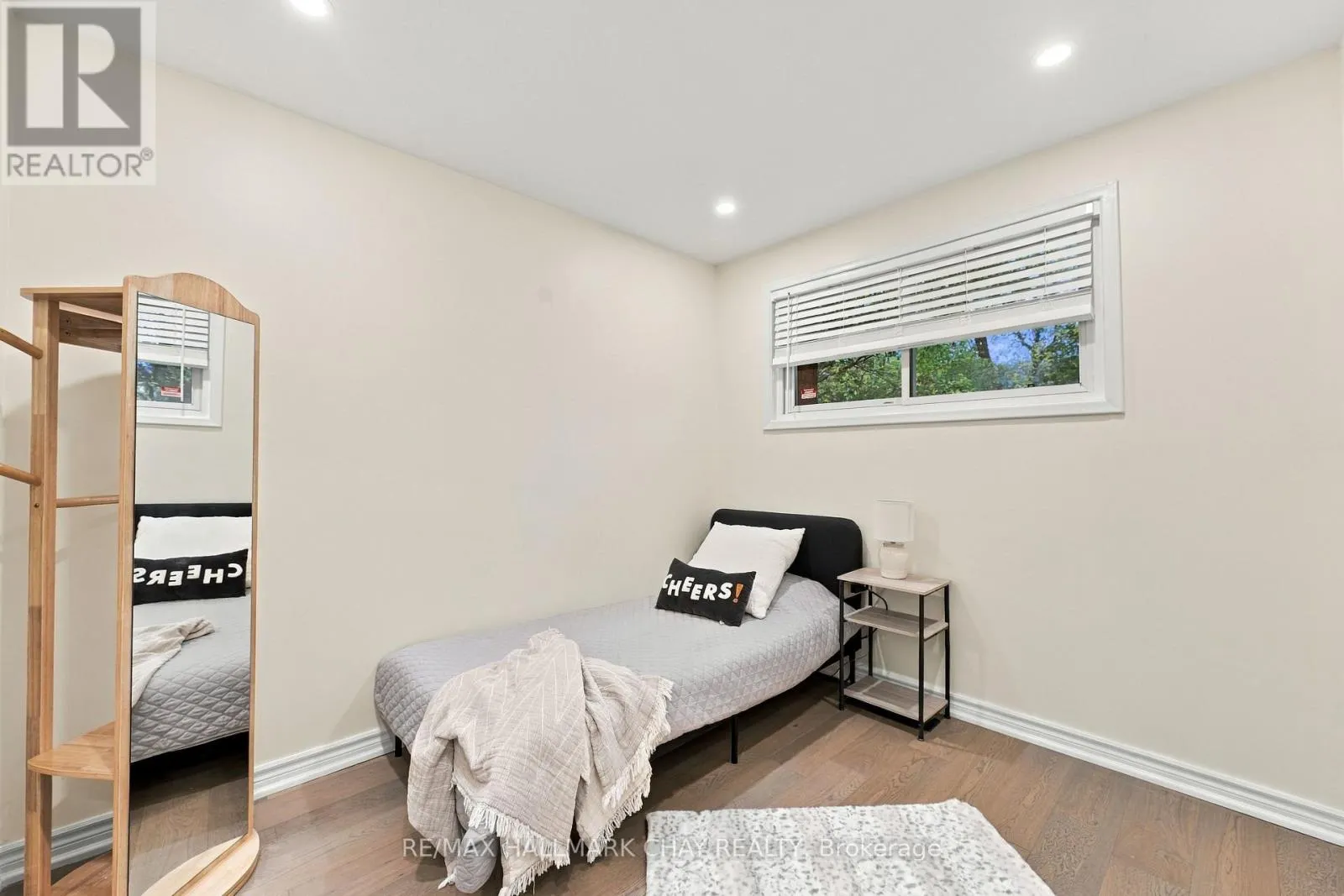 11 DAVIDSON ROAD