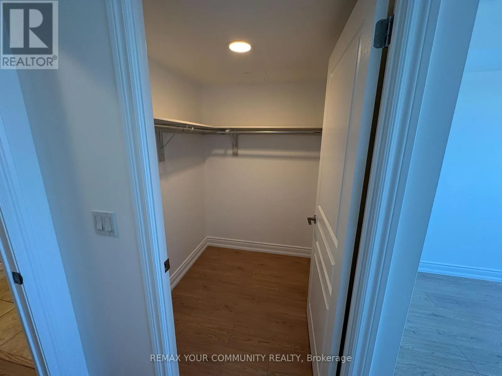 310 - 7 NORTH PARK ROAD