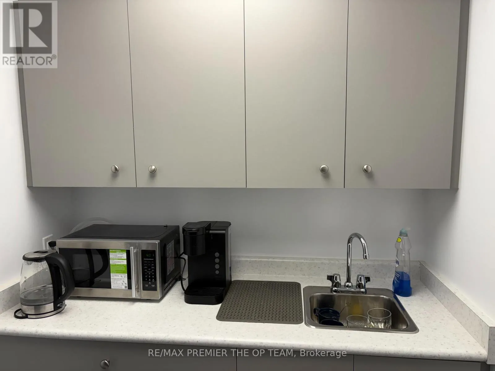 203 - 8333 WESTON ROAD