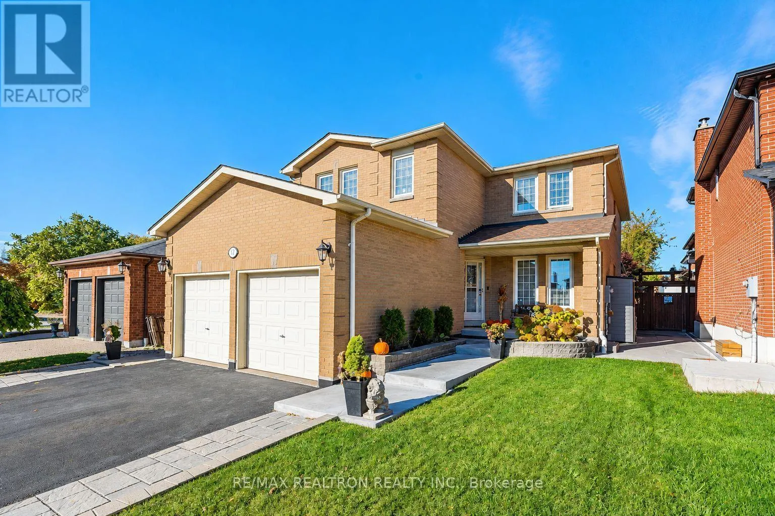 12 FIFEFIELD DRIVE