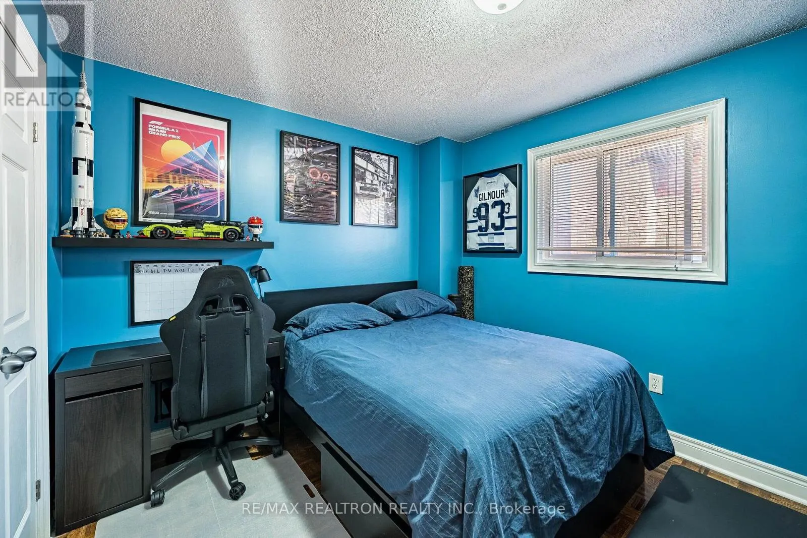 12 FIFEFIELD DRIVE