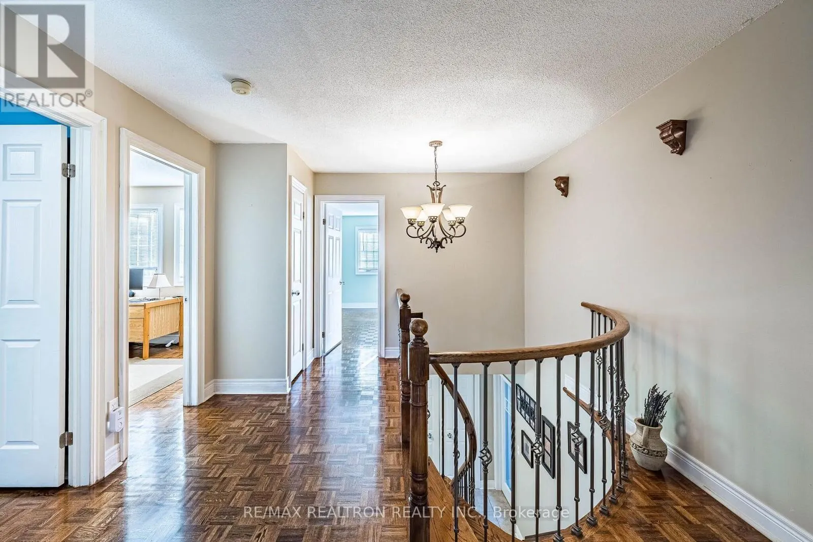12 FIFEFIELD DRIVE