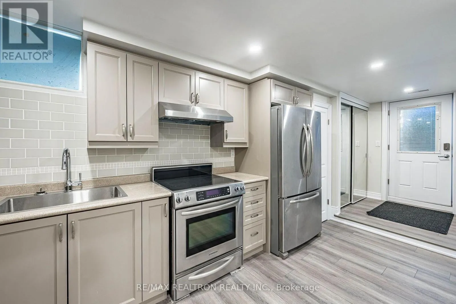 12 FIFEFIELD DRIVE