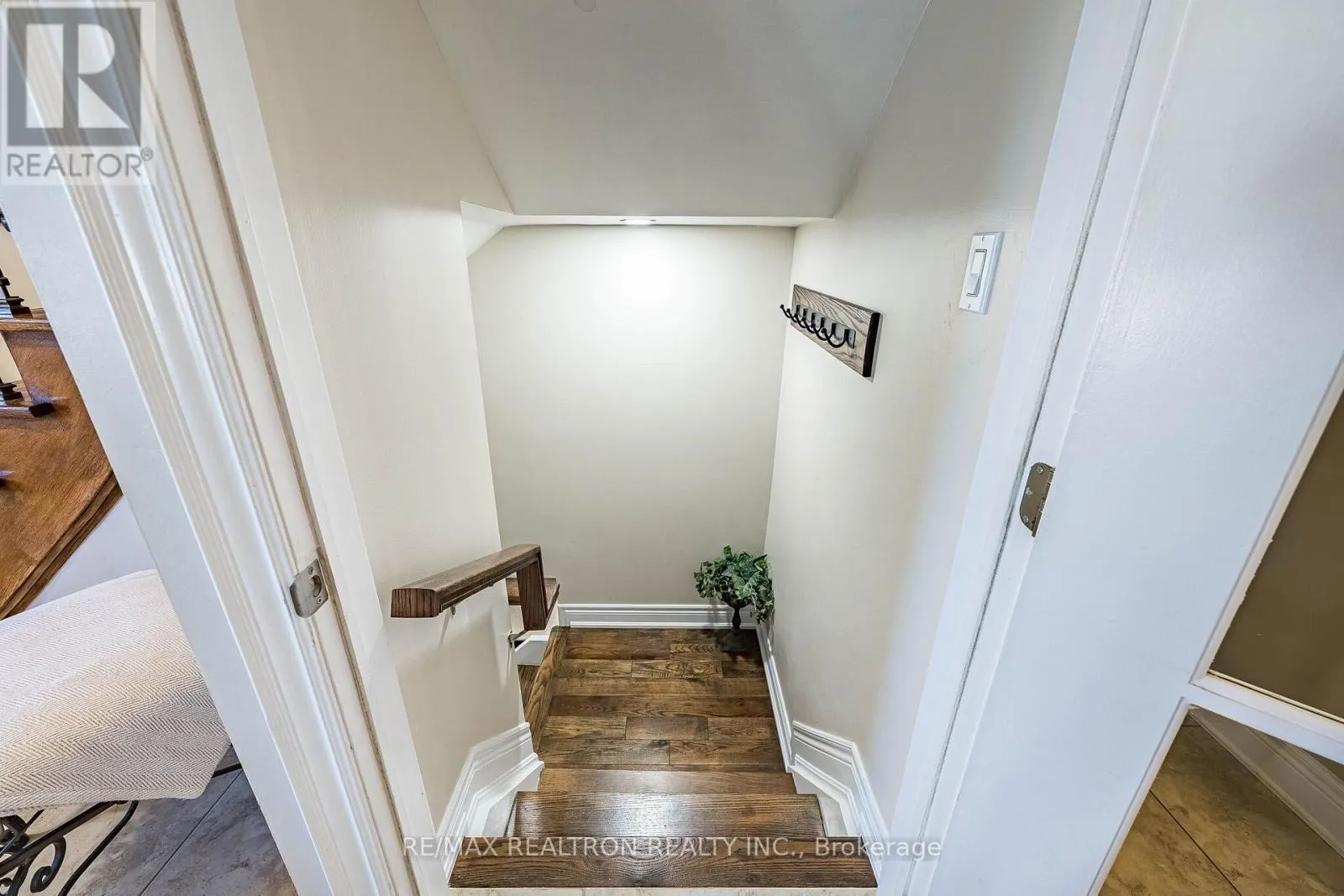 12 FIFEFIELD DRIVE