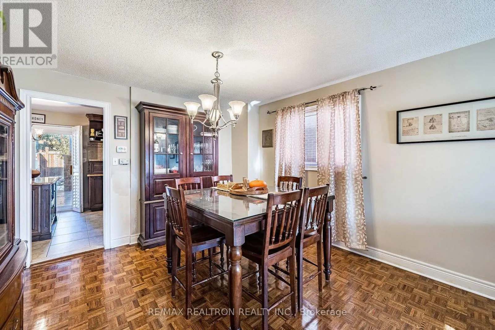 12 FIFEFIELD DRIVE