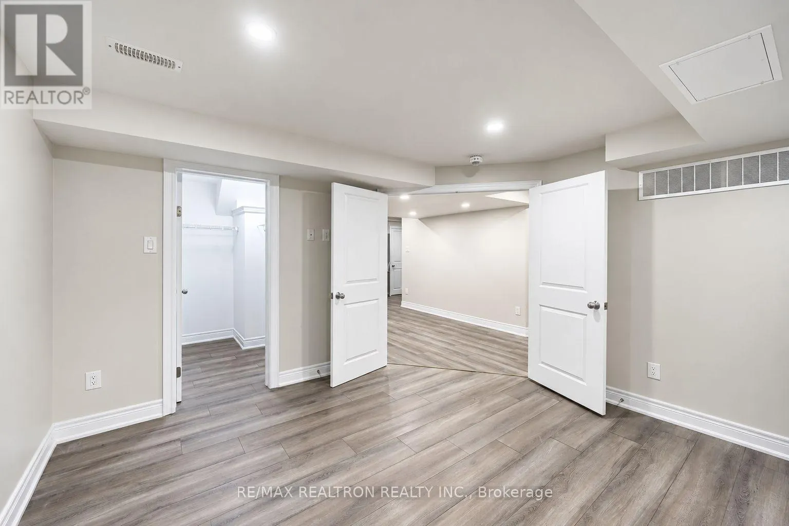 12 FIFEFIELD DRIVE