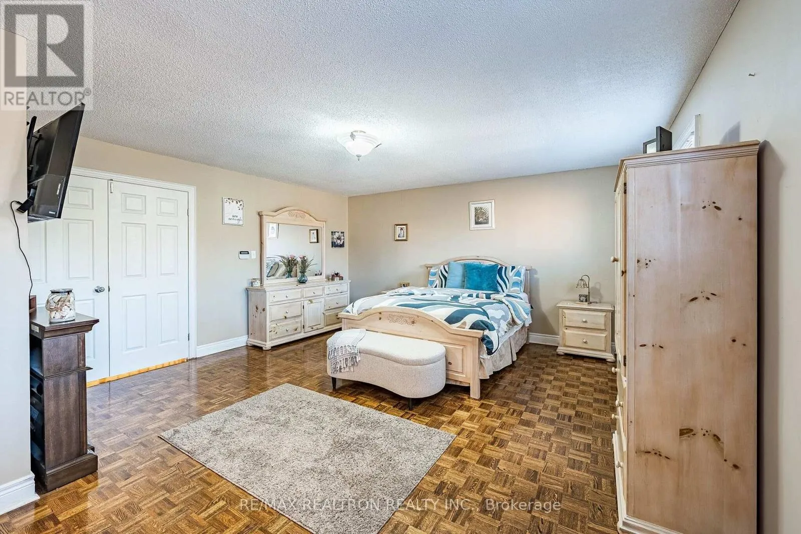 12 FIFEFIELD DRIVE