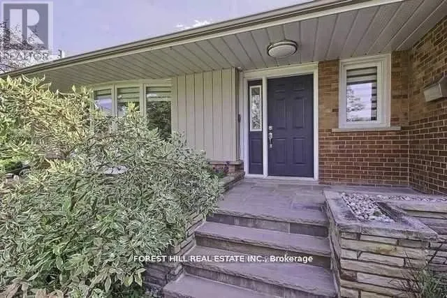 9 VISTAVIEW BOULEVARD