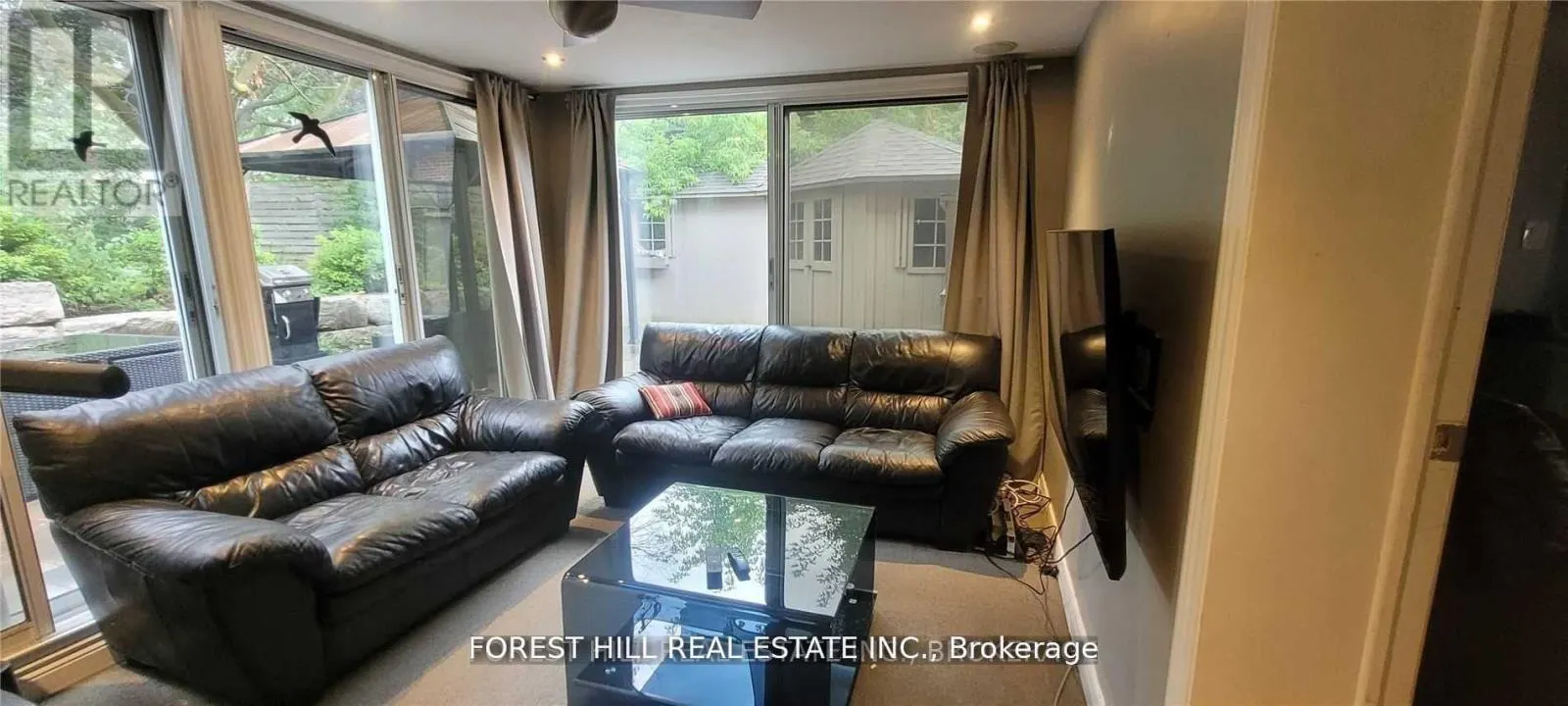 9 VISTAVIEW BOULEVARD