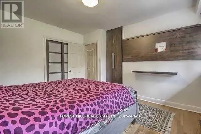 9 VISTAVIEW BOULEVARD