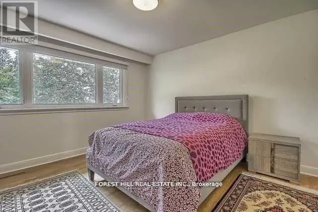 9 VISTAVIEW BOULEVARD
