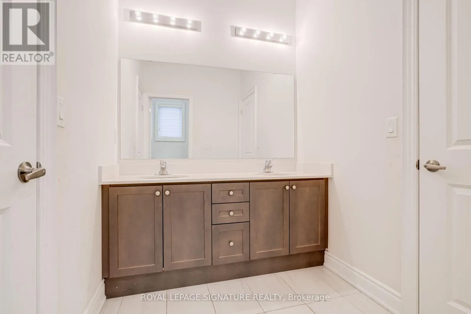 71 MAPLE FIELDS CIRCLE