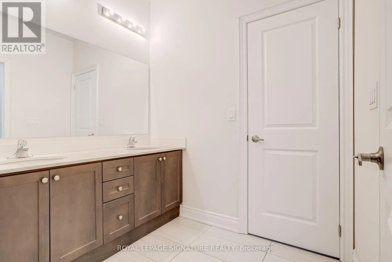 71 MAPLE FIELDS CIRCLE