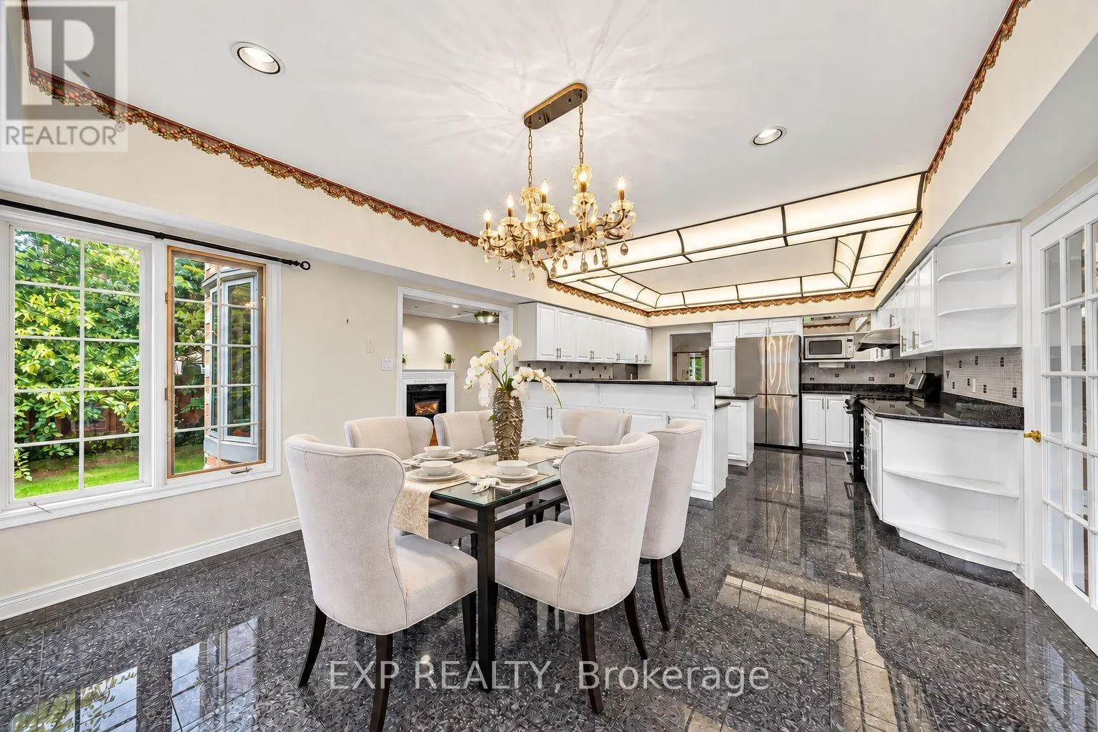 2 SHALLMAR GARDENS