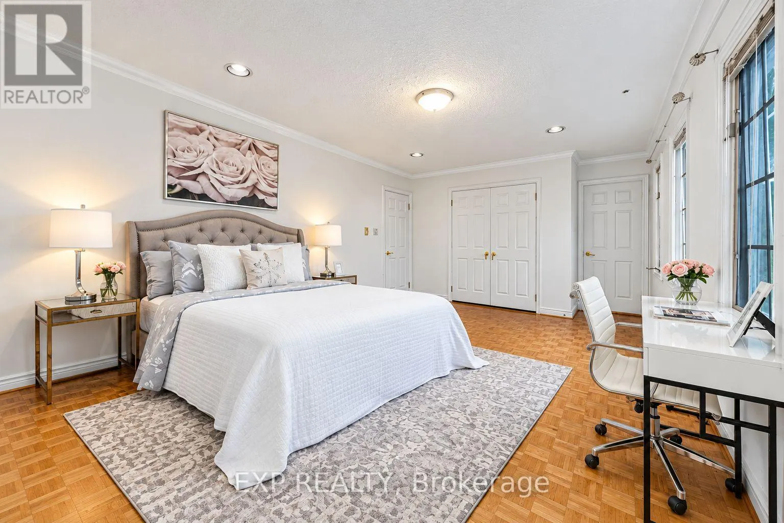 2 SHALLMAR GARDENS