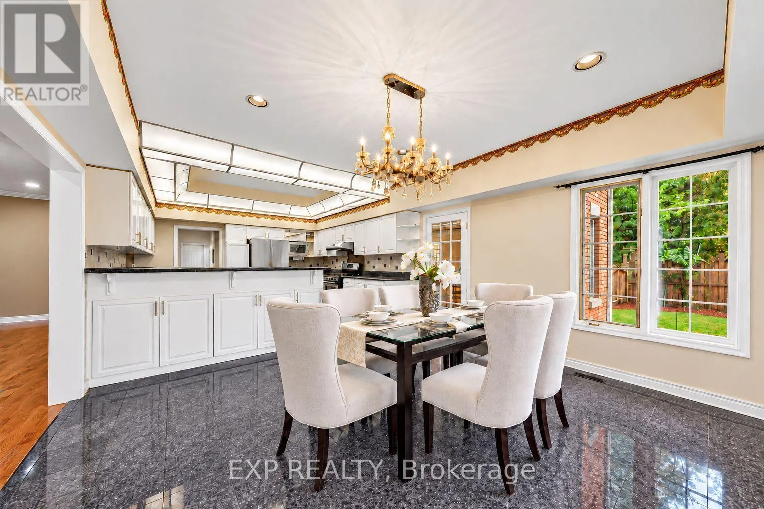 2 SHALLMAR GARDENS