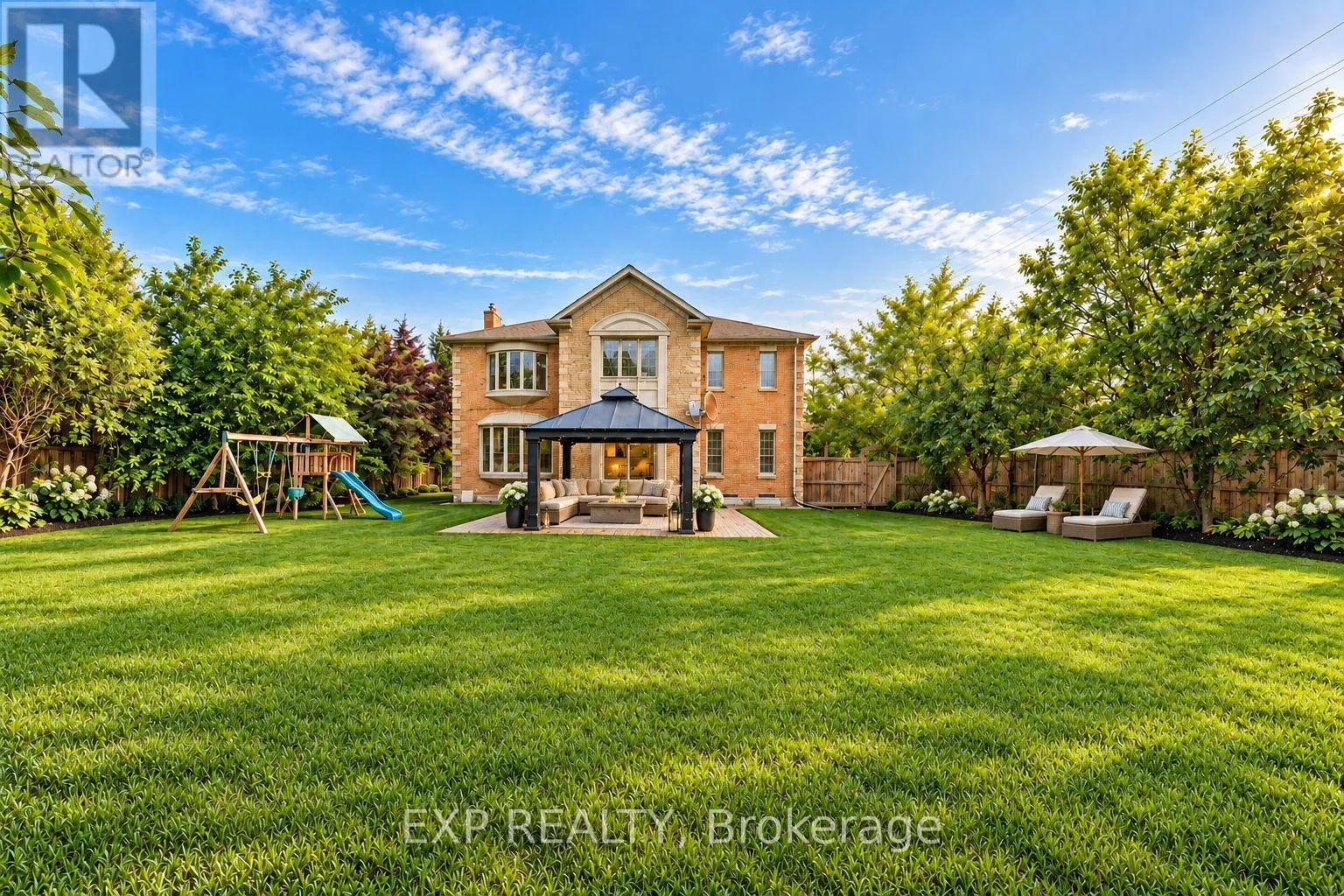 2 SHALLMAR GARDENS