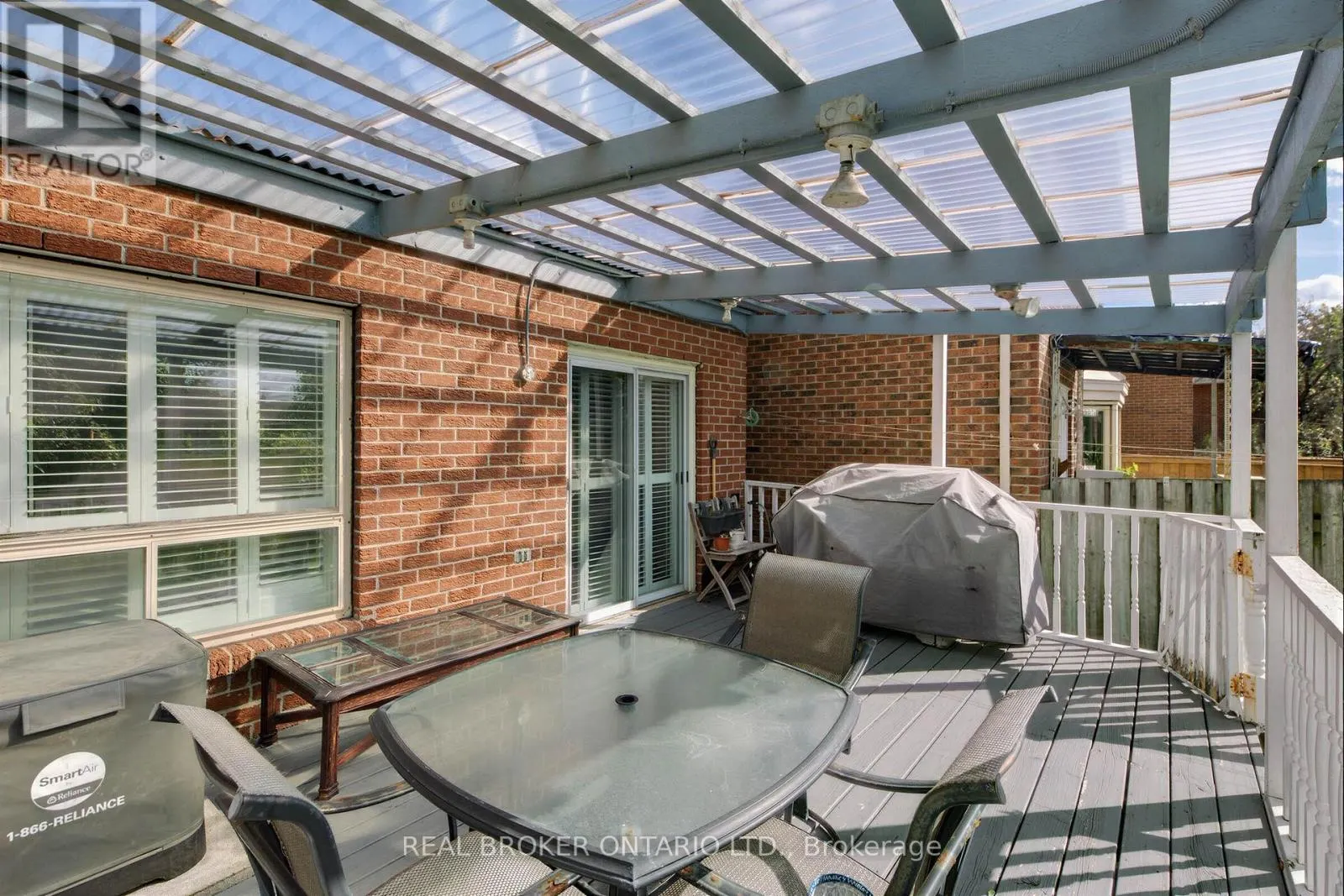 26 WHITE BOULEVARD