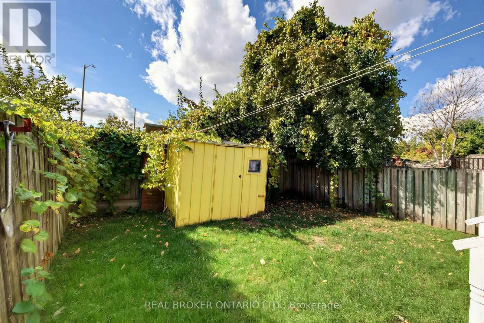 26 WHITE BOULEVARD