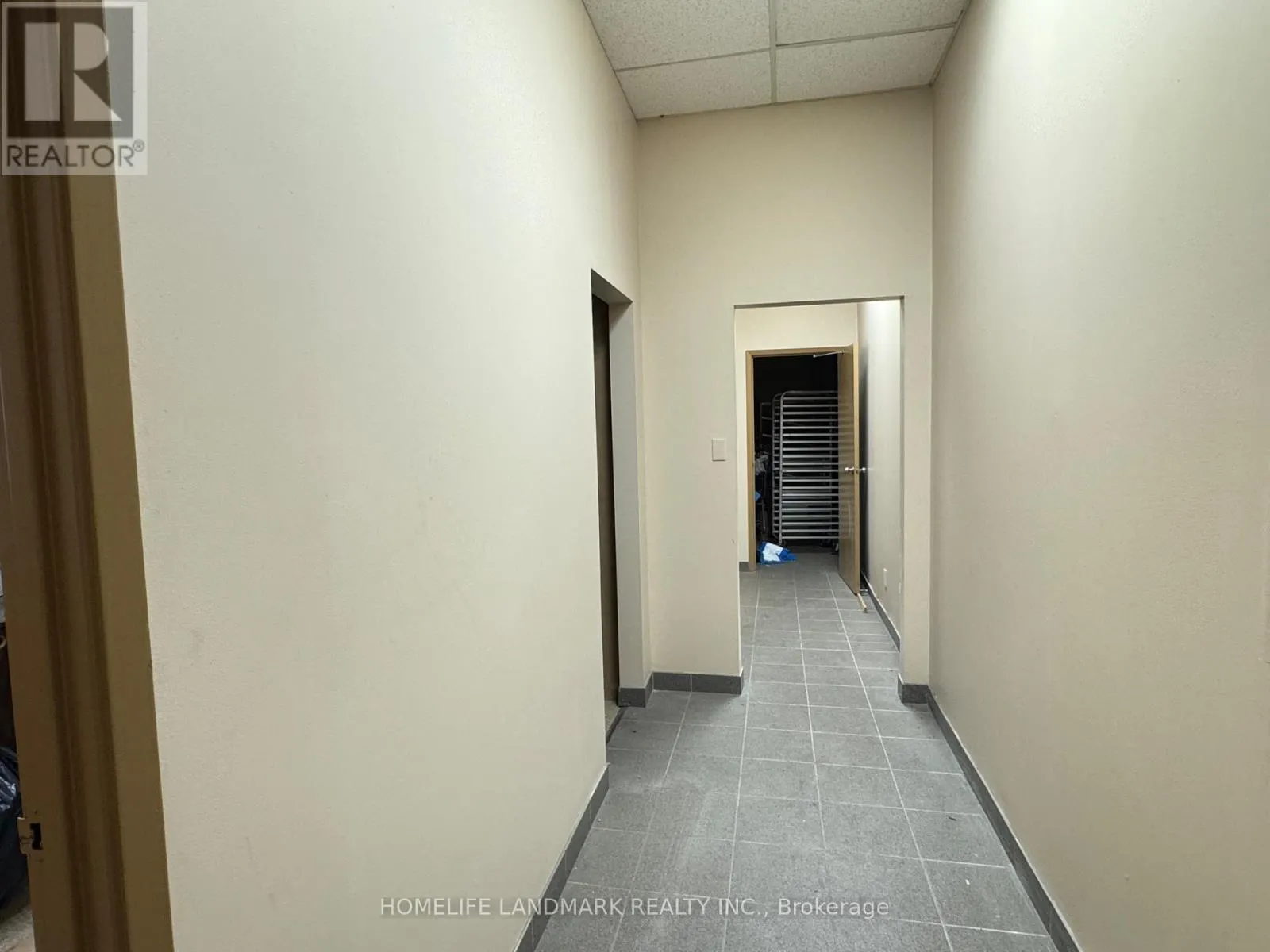 3 - 180 JARDIN DRIVE