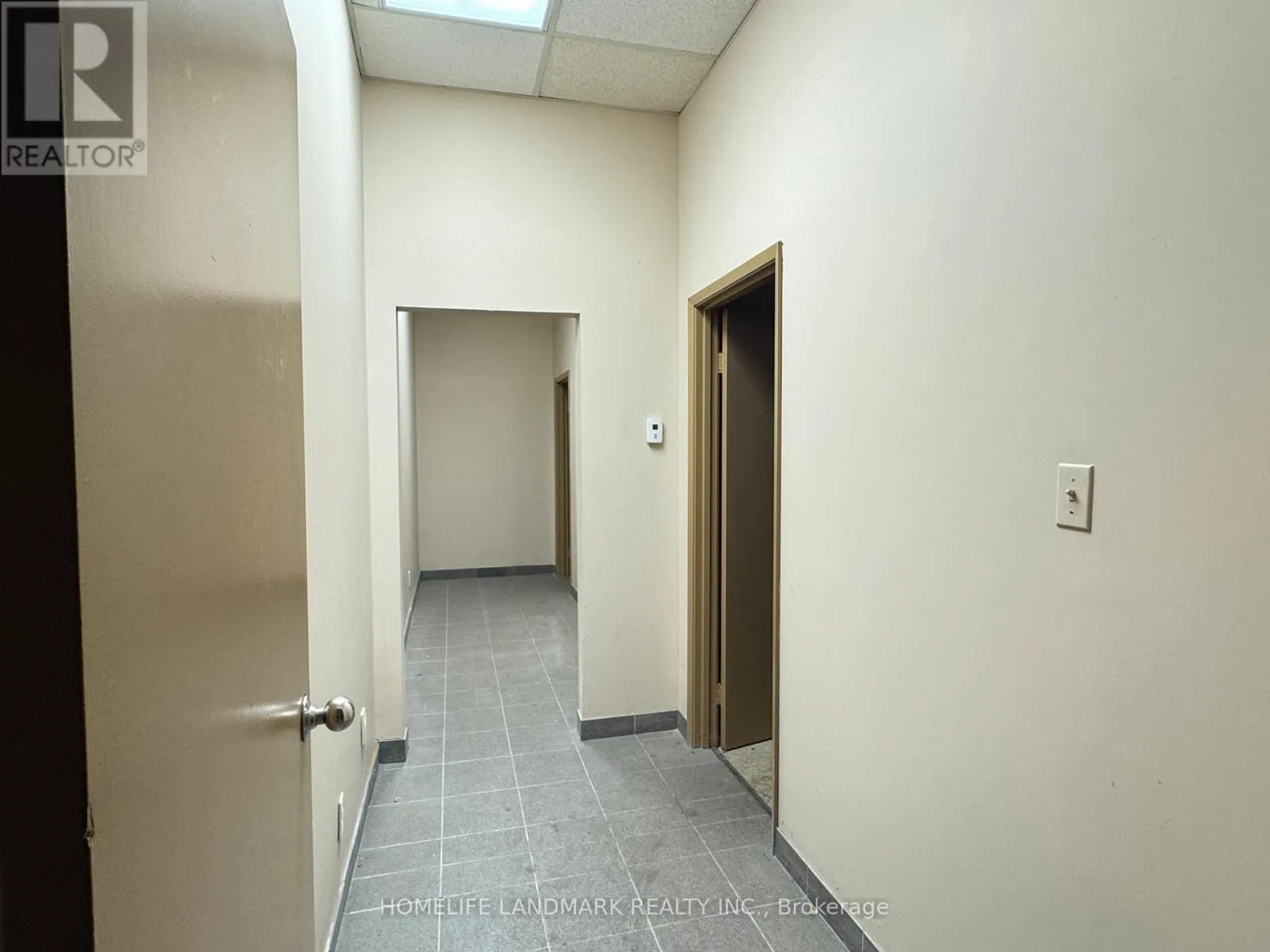 3 - 180 JARDIN DRIVE