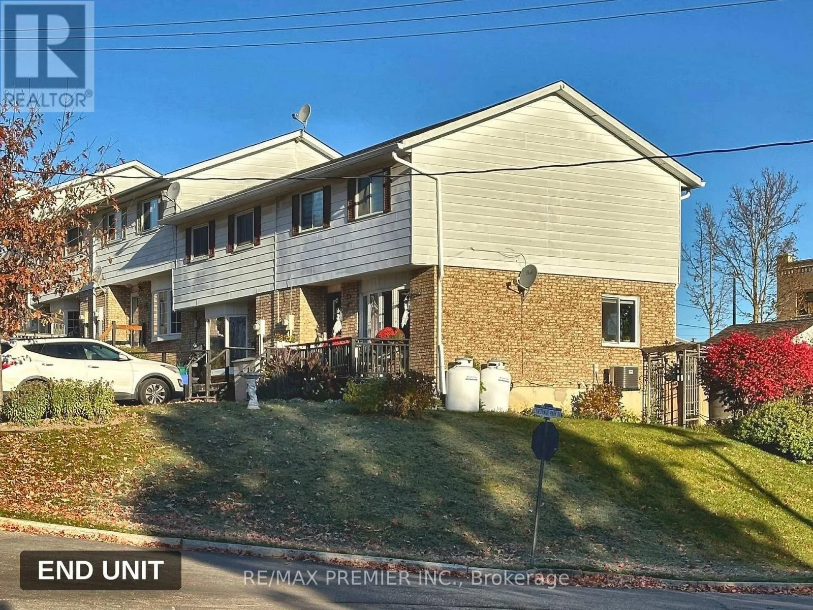 33 POPLAR STREET