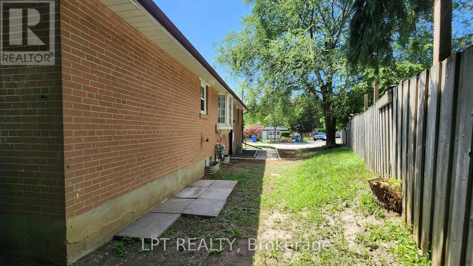43 NEWBURY DRIVE