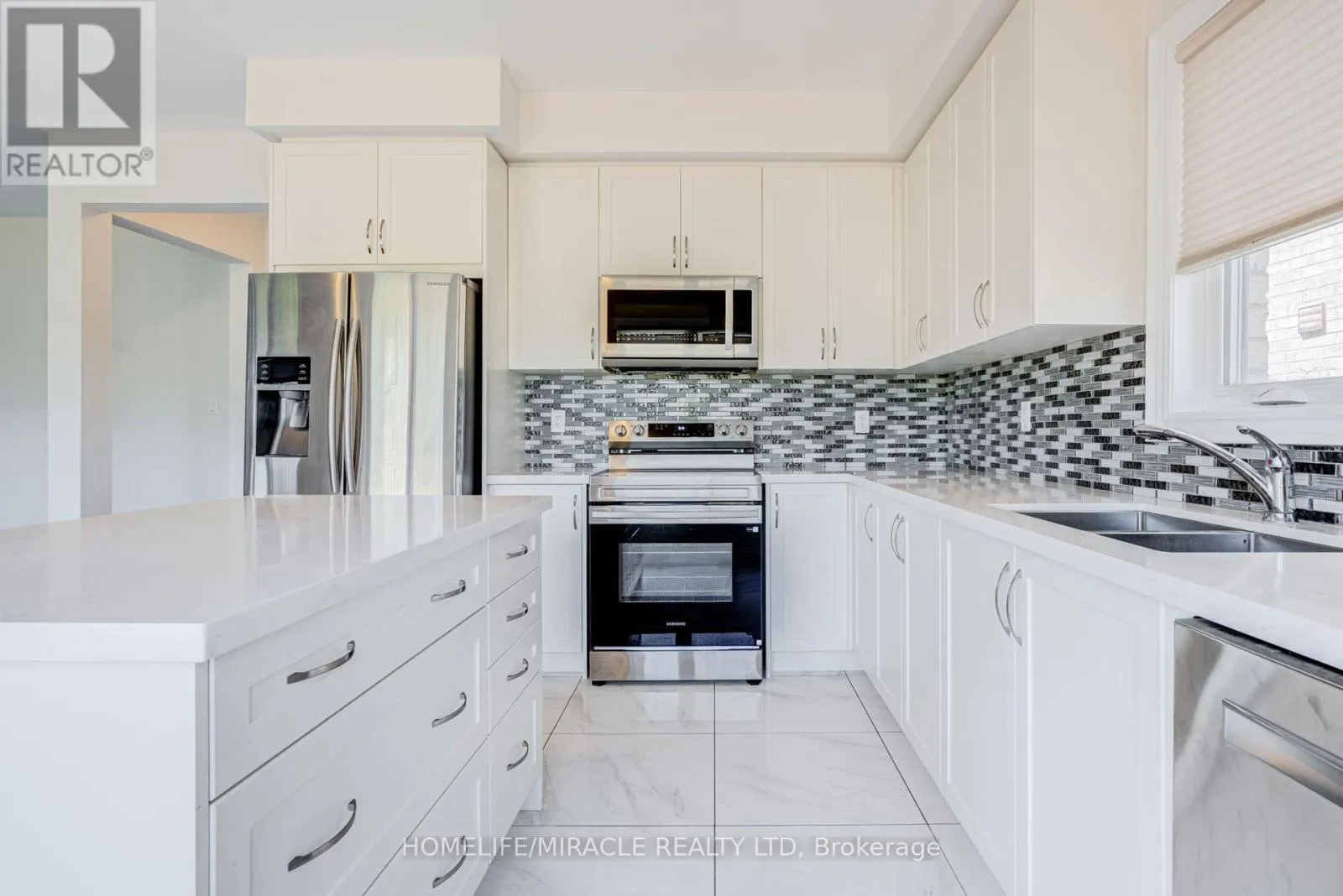 25 LORNE THOMAS PLACE