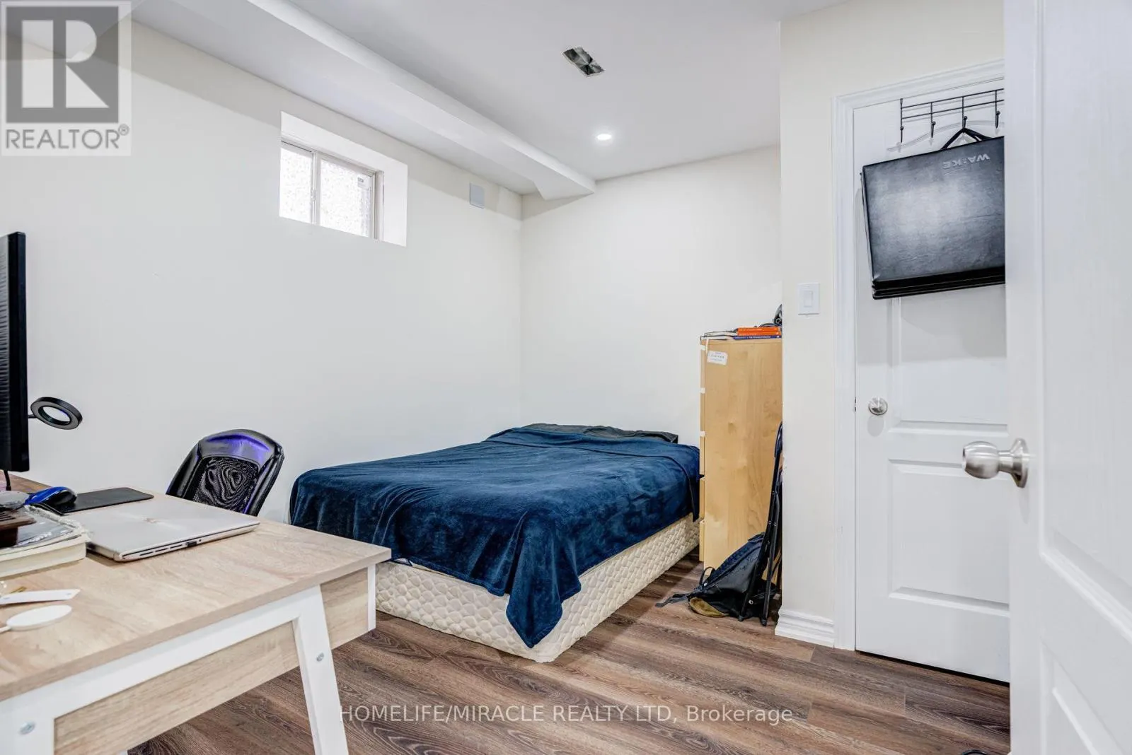 25 LORNE THOMAS PLACE