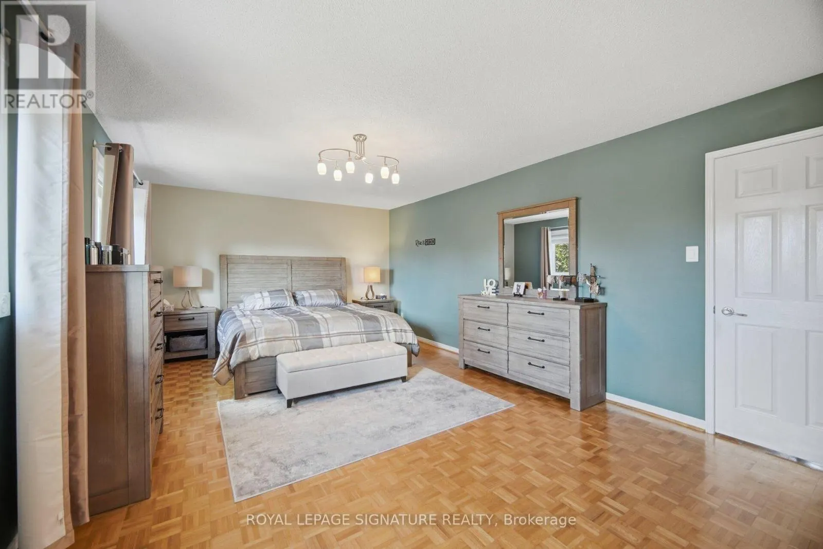 85 FIFEFIELD DRIVE