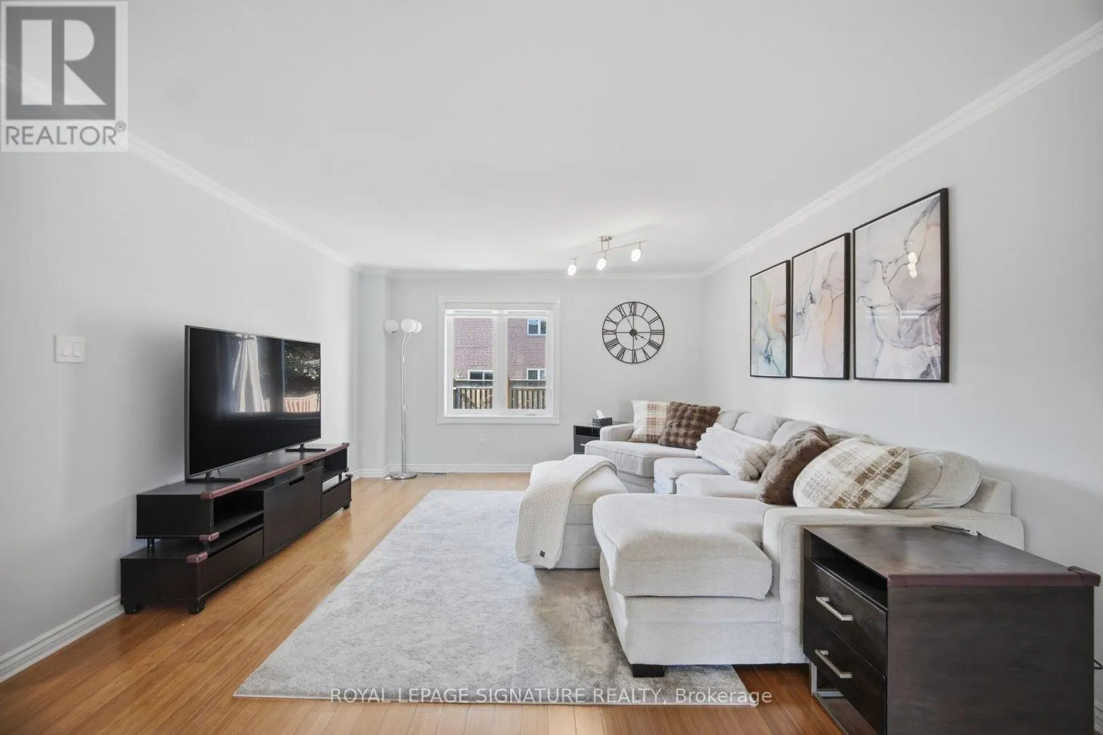 85 FIFEFIELD DRIVE