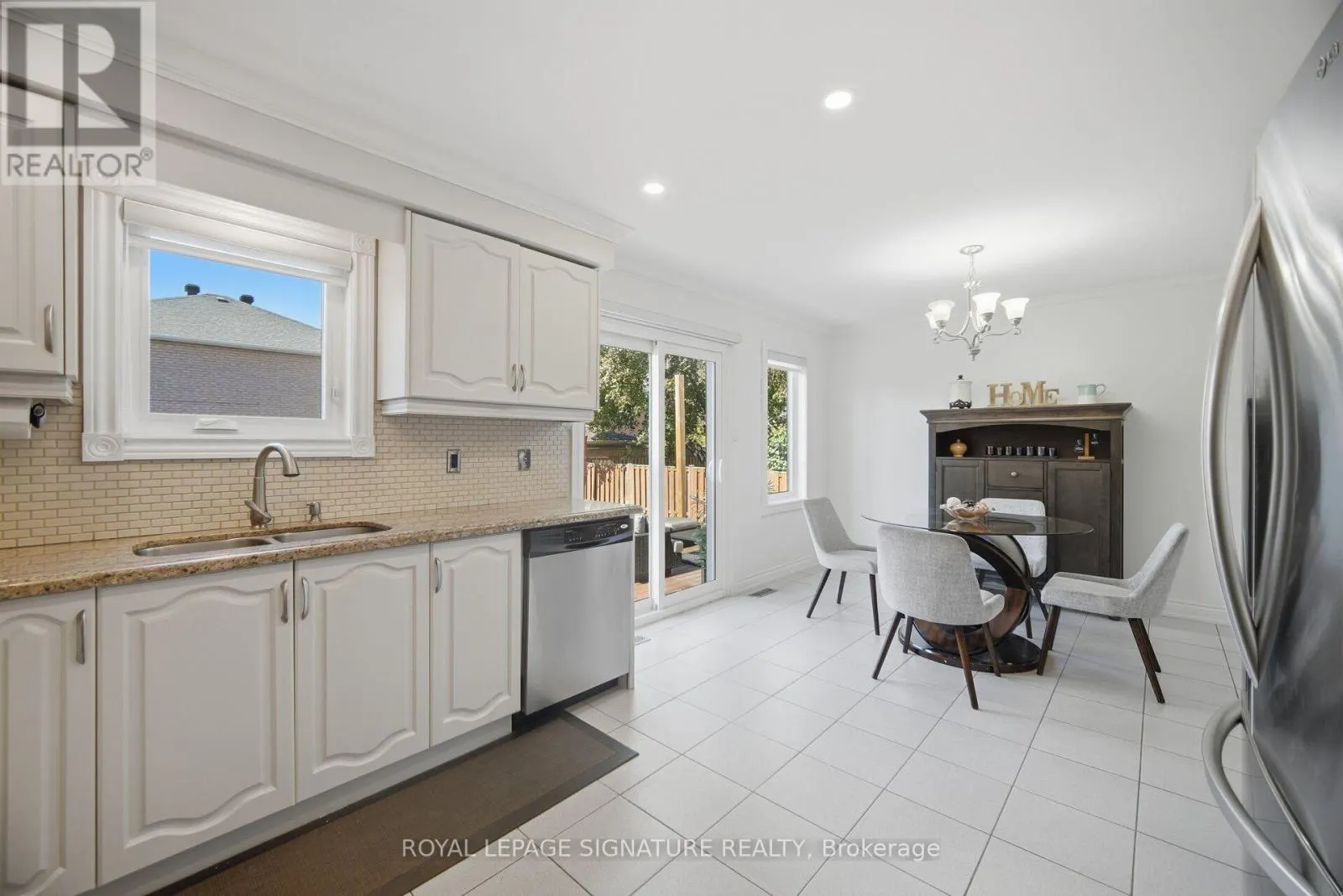 85 FIFEFIELD DRIVE