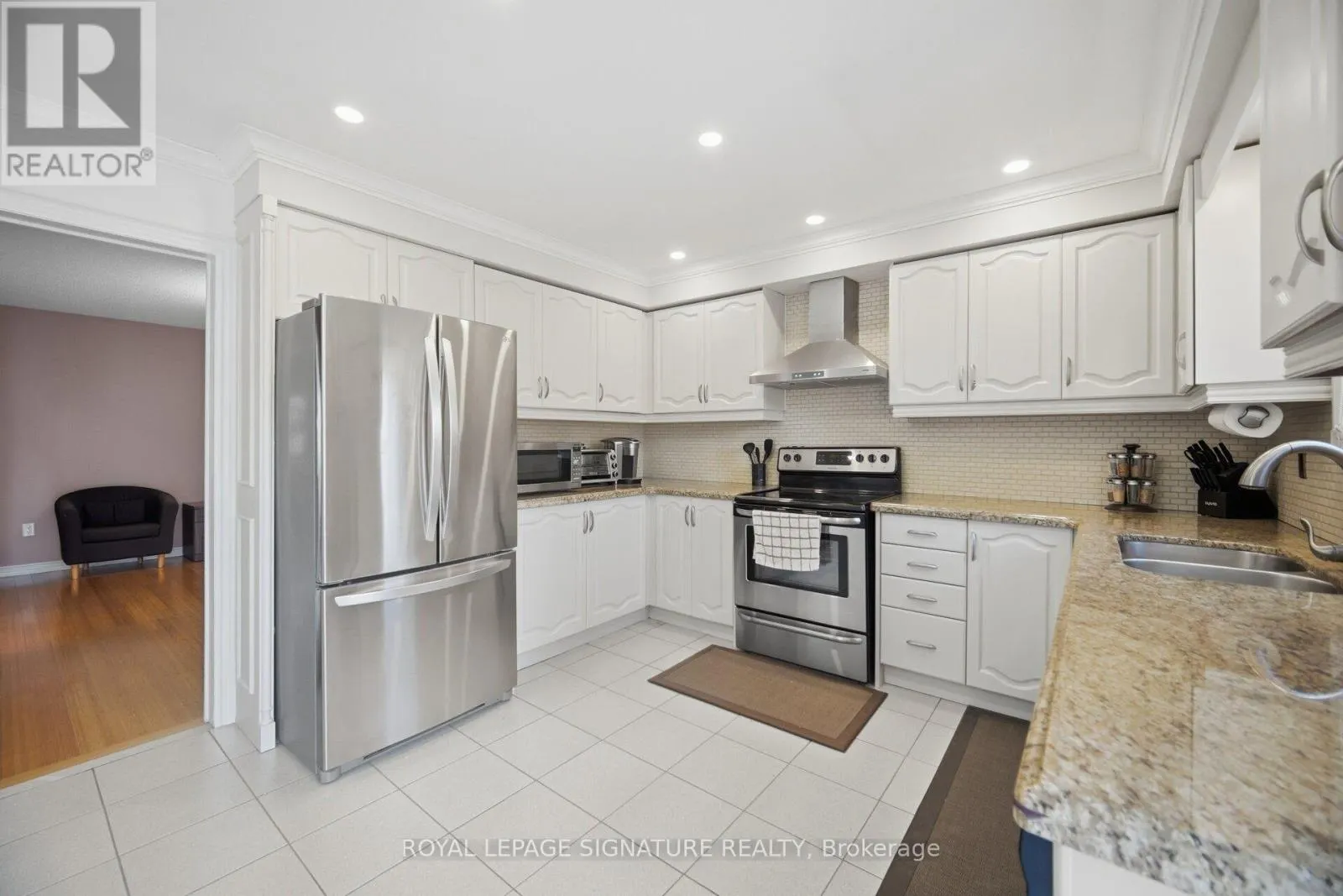85 FIFEFIELD DRIVE