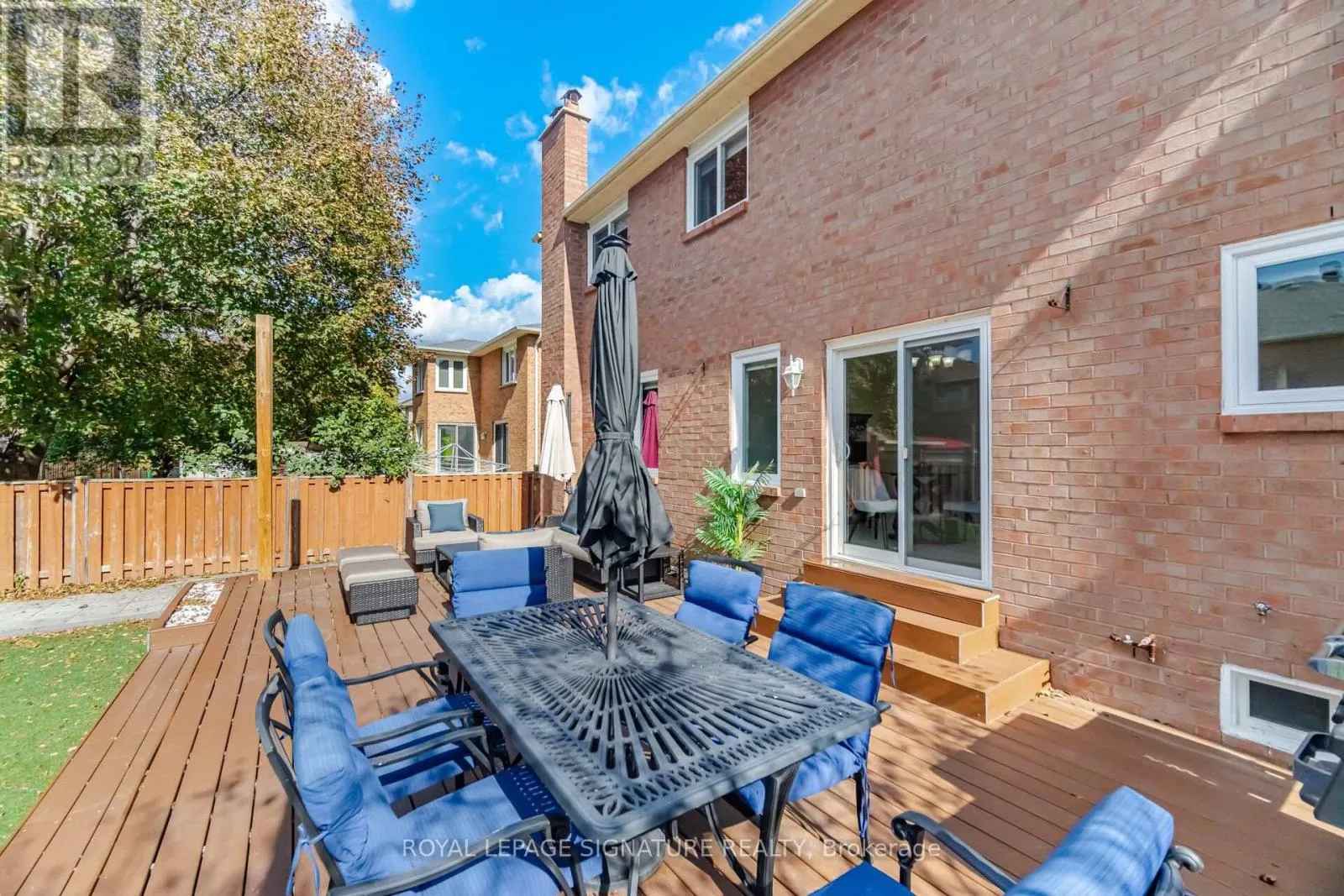 85 FIFEFIELD DRIVE