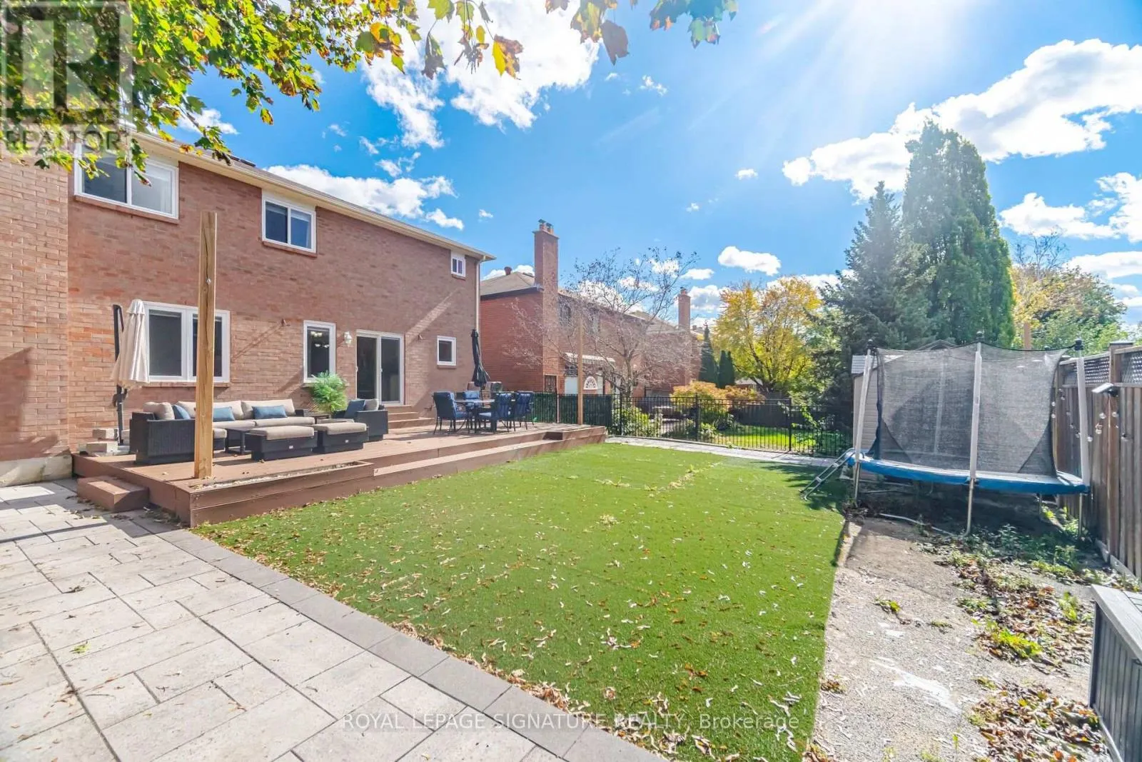 85 FIFEFIELD DRIVE