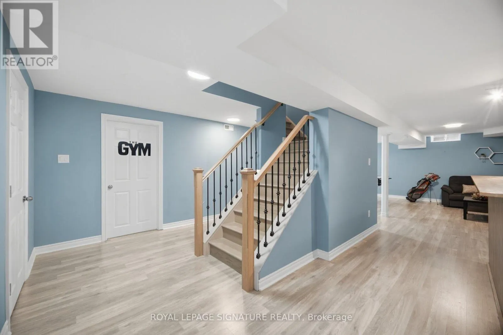 85 FIFEFIELD DRIVE