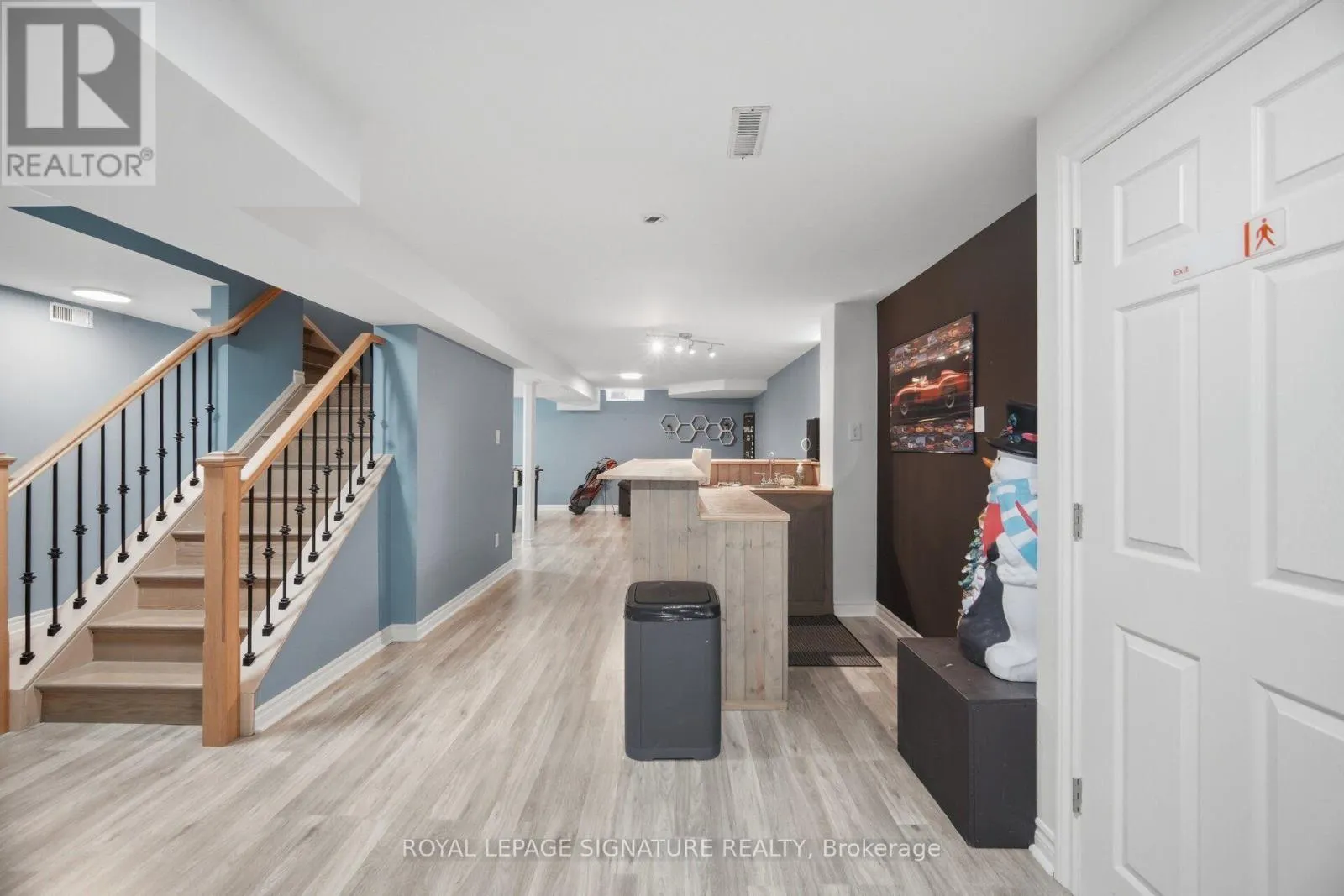 85 FIFEFIELD DRIVE