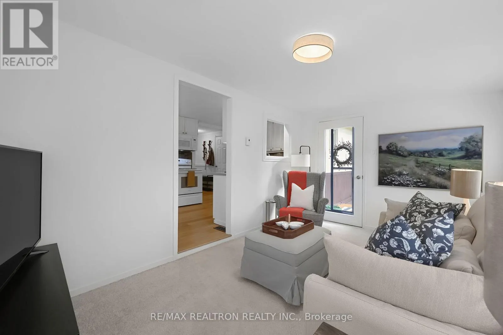 25 FLORA COURT