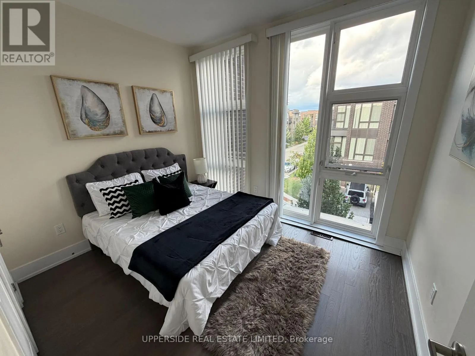 8 SABLE ROAD