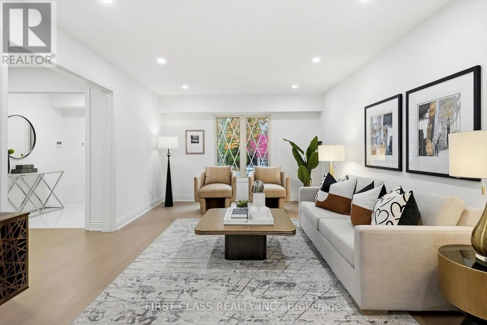 9 BRIARWOOD ROAD