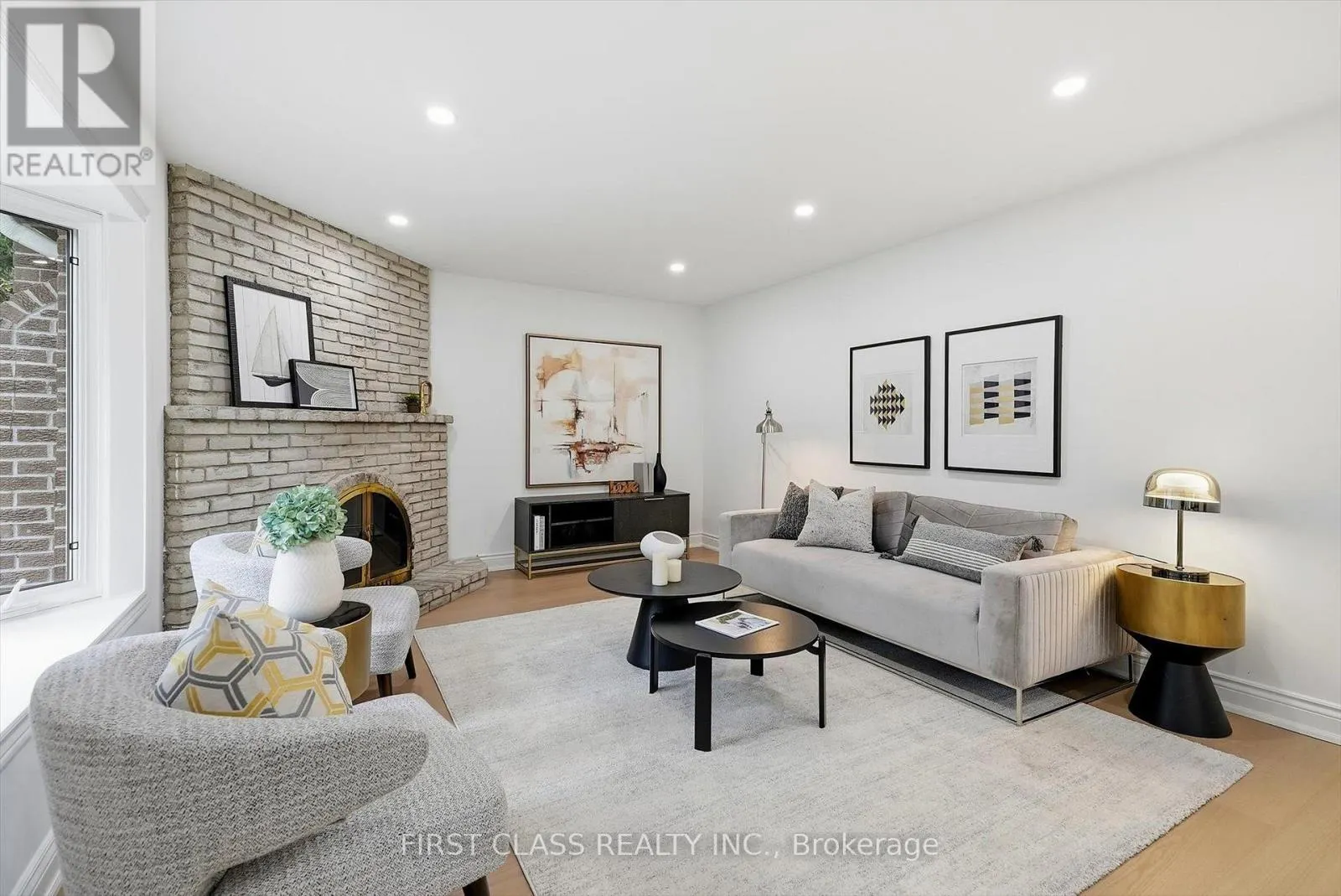 9 BRIARWOOD ROAD