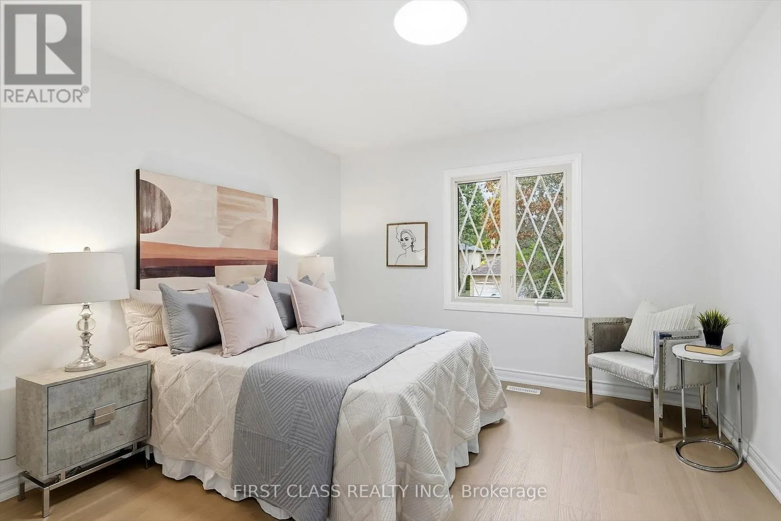 9 BRIARWOOD ROAD