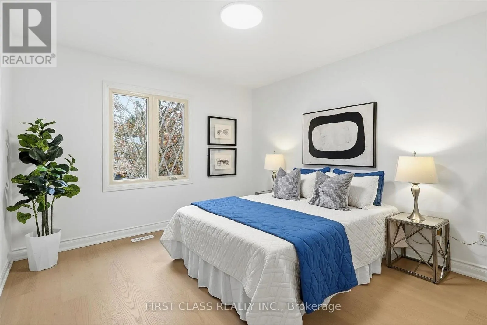 9 BRIARWOOD ROAD