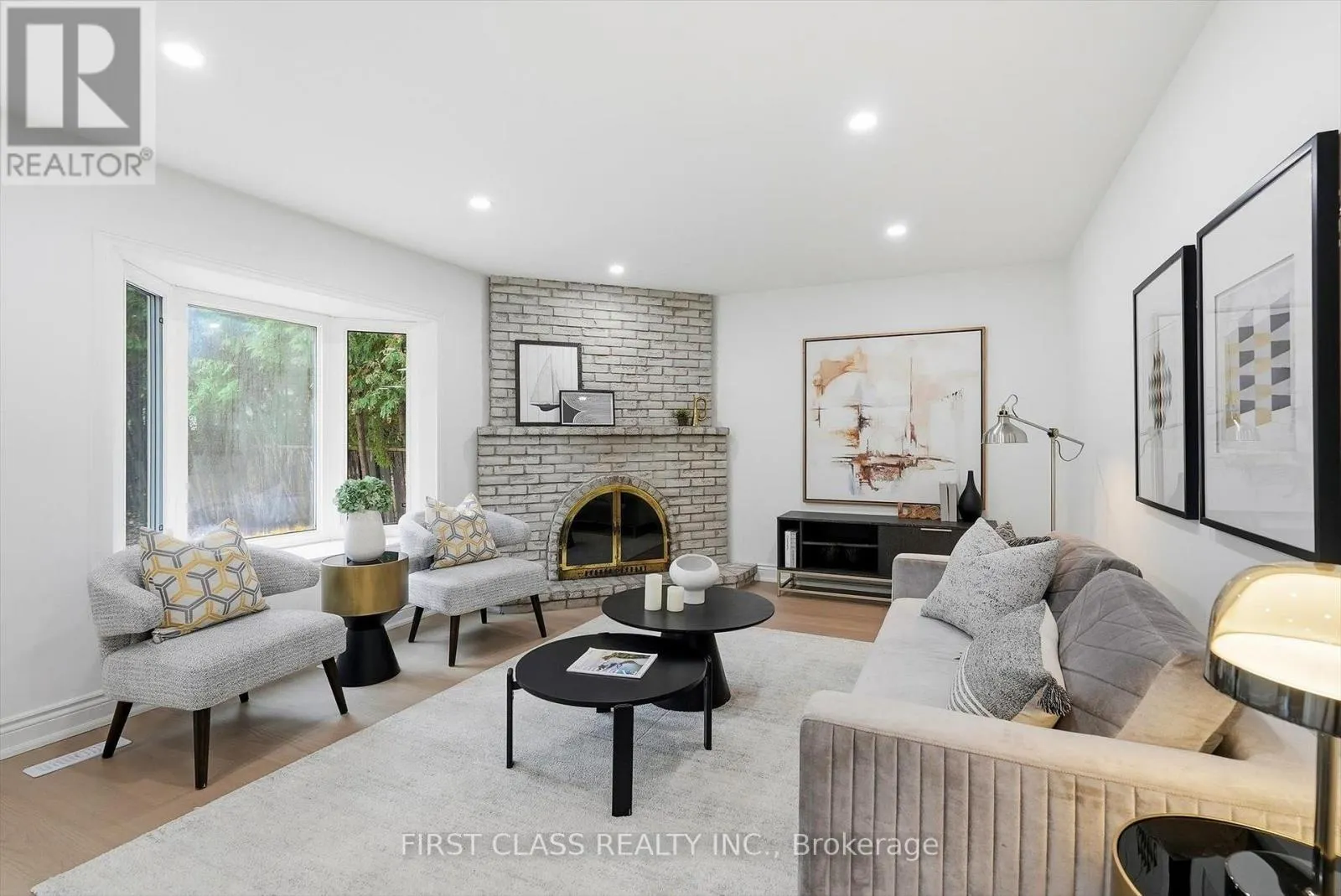 9 BRIARWOOD ROAD